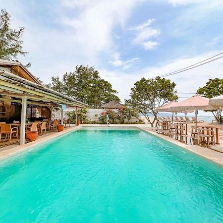 Bungalow Cafe Gili Beachfront ギリ島 エクステリア 写真