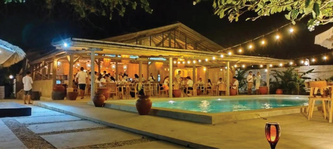 Bungalow Cafe Gili Beachfront ギリ島 エクステリア 写真